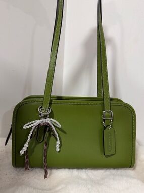 Coach Dark Lime Green Leather
Swing Zip Shoulder Bag